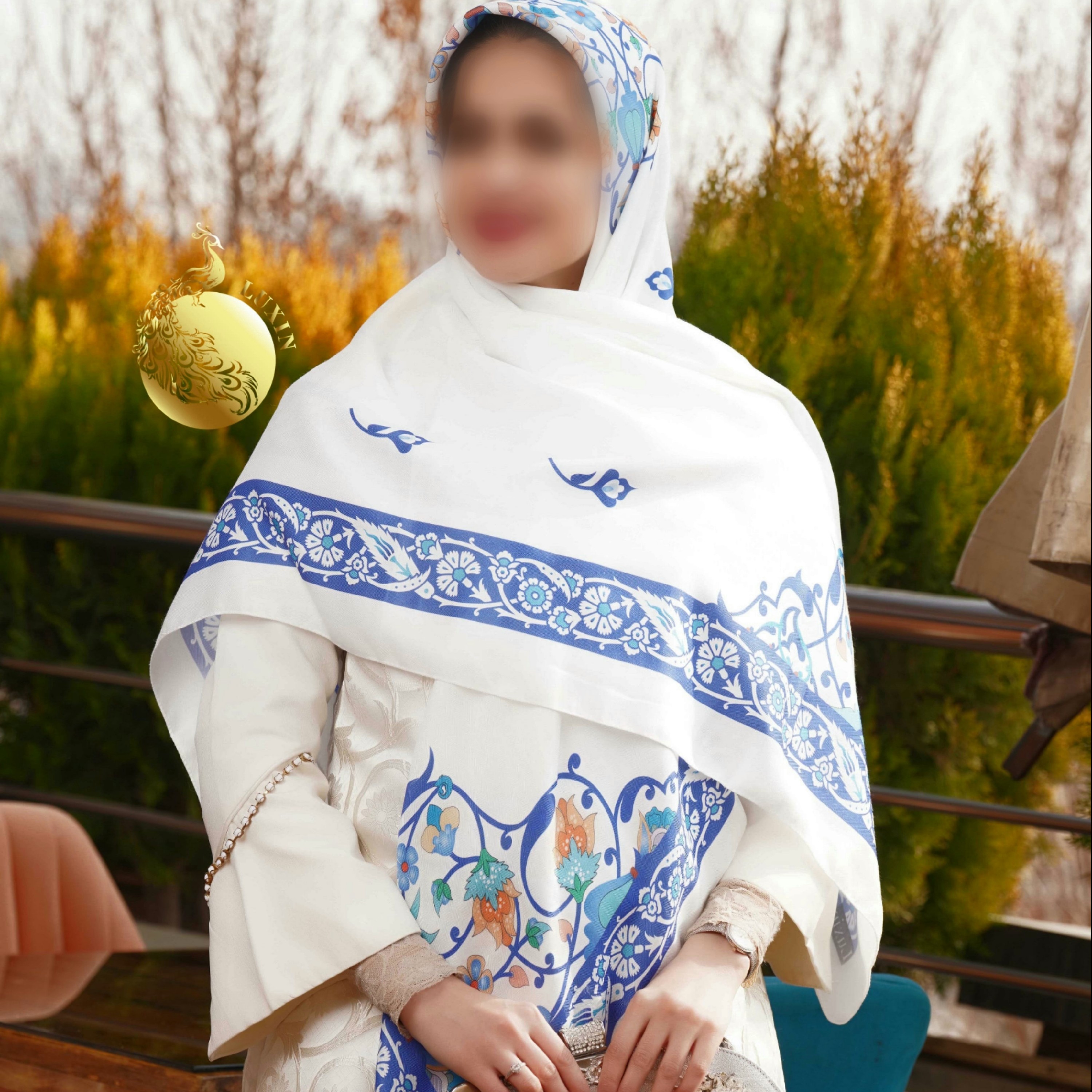 روسری سفید آبی طرح بهشت
