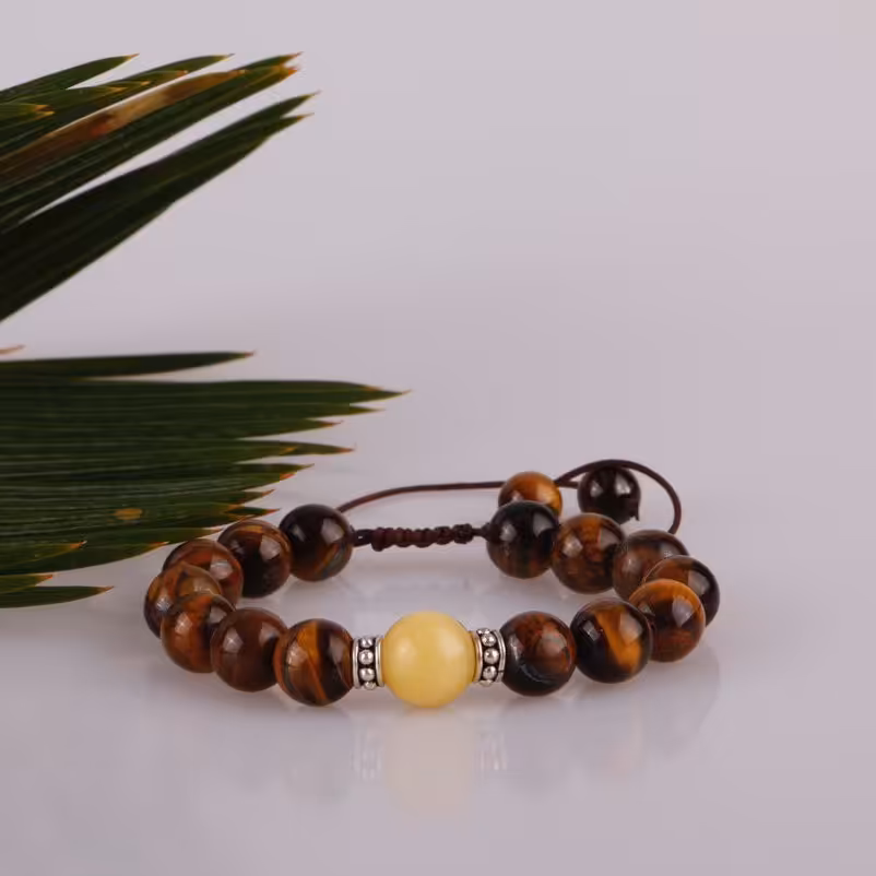 دستبند چشم ببر و کهربا و میان کار نقره