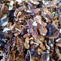 مغز گردو فسنجانی روز شکن 