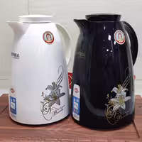 فلاکس چایی شیشه صورتی گلدار حجم یک لیتری در دو رنگ سفید و مشکی