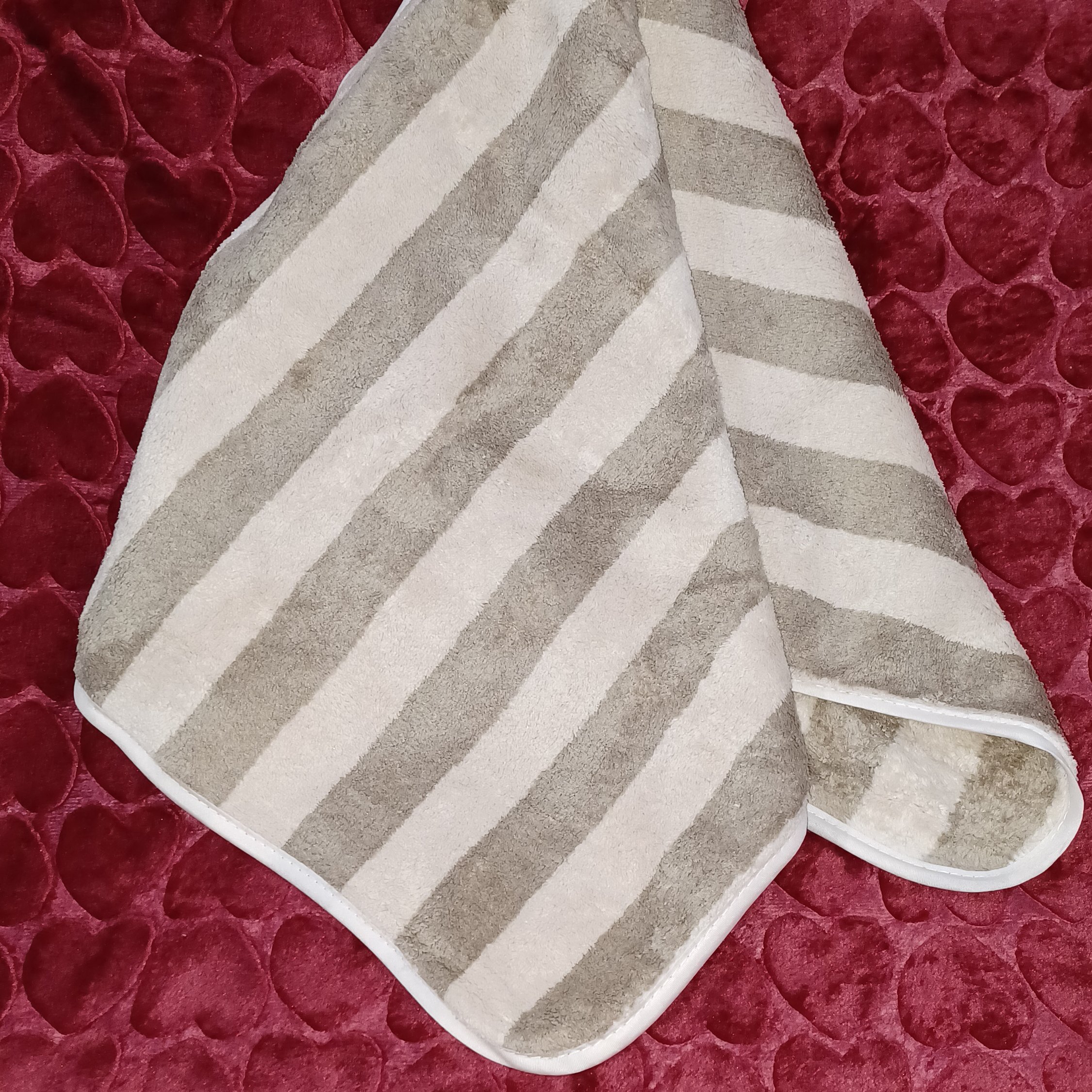 حوله دست و صورت برند کره ای سایز  75 × 35