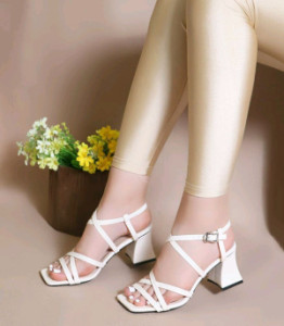 صندل پاشنه دار