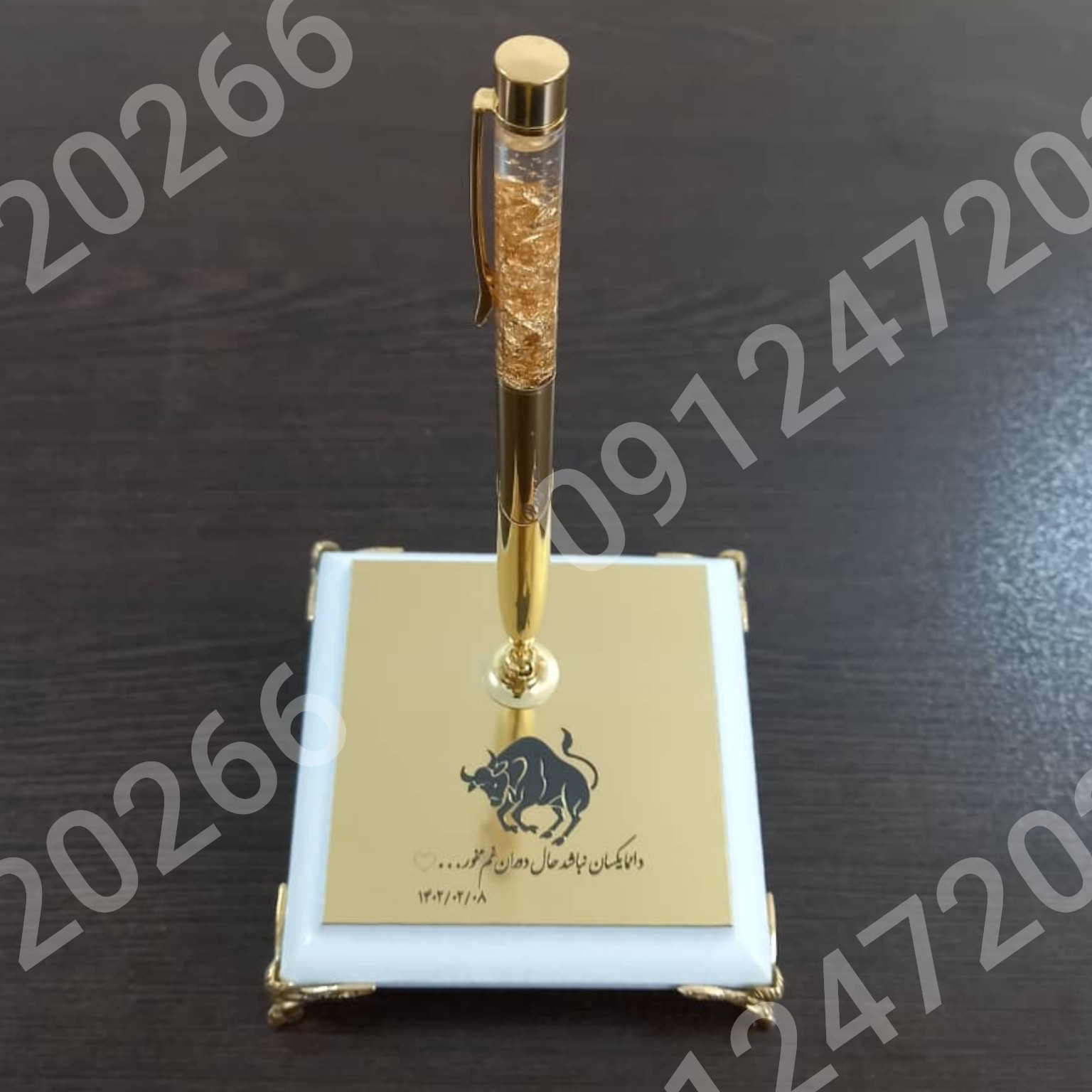 خودکار با باکس رومیزی روکش طلا24 مناسب هدیه دادن روز معلم به همراه شناسنامه و حک اسم رایگان