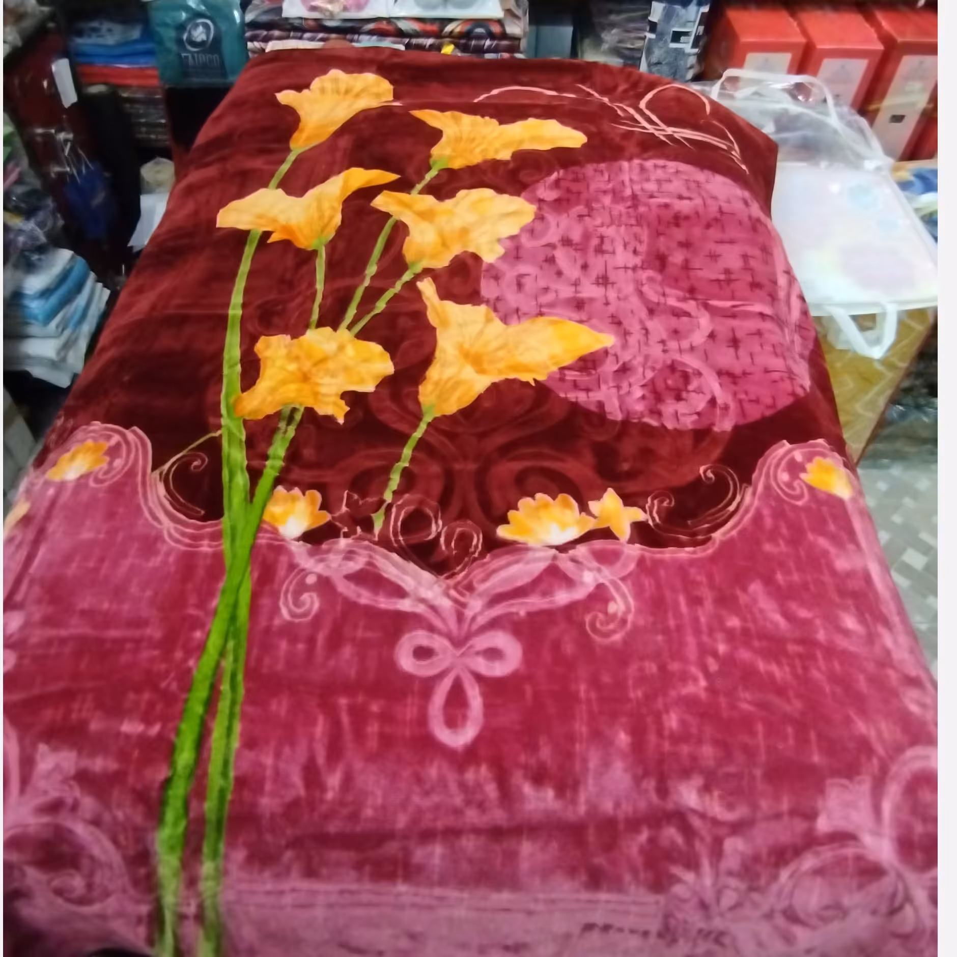 پتو نرمینه یکنفره مدل نرمین طرحدار گل برجسته سایز 160در220 وزن بالا ساکدار  طرح های متنوع