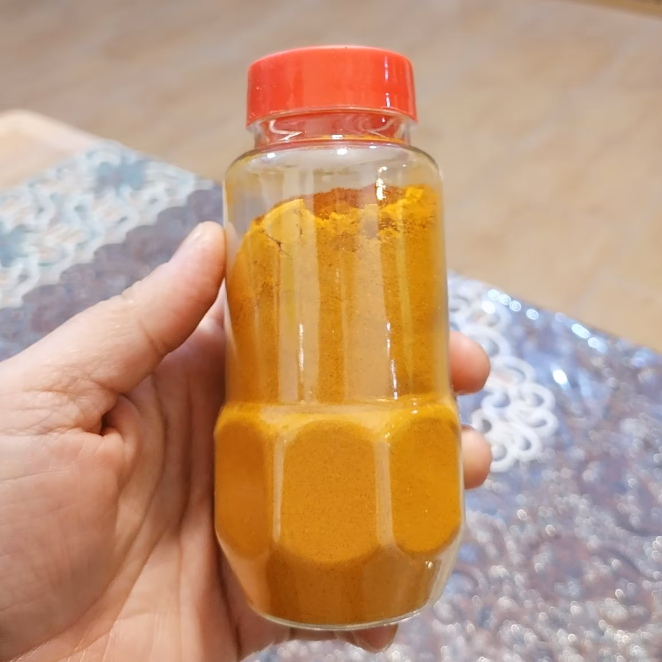 زردچوبه کاملا خالص صد گرمی که خودمون اسیاب کردیم 