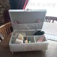 جعبه خیاطی مخملی با بیس چوبی ابعاد 20در30در10 قابل سفارش در رنگهای مختلف