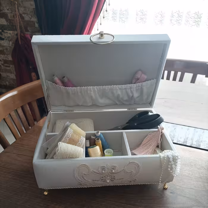 جعبه خیاطی مخملی با بیس چوبی ابعاد 20در30در10 قابل سفارش در رنگهای مختلف