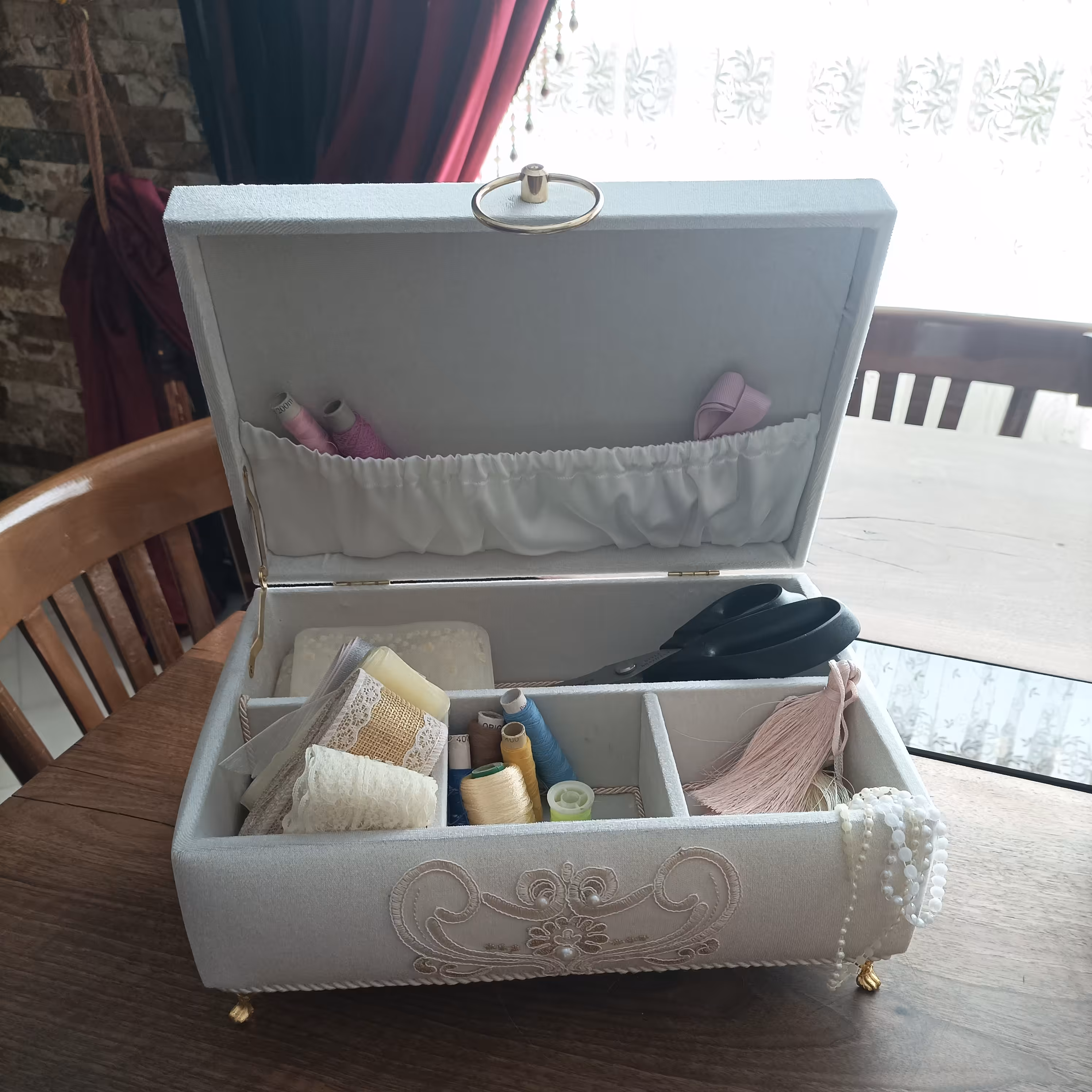 جعبه خیاطی مخملی با بیس چوبی ابعاد 20در30در10 قابل سفارش در رنگهای مختلف