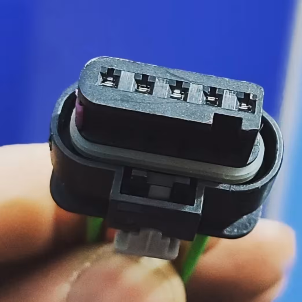 سوکت دبی سنج نیسان دیزل