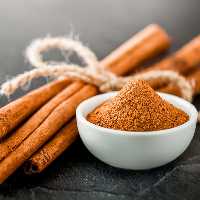 پودر دارچین خارجی درجه یک (کیفیت عالی) عطر و طعم فوق العاده آسیاب روز  (ارسال رایگان) 500 گرم