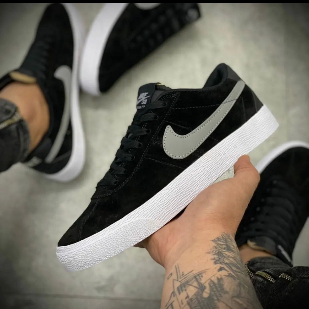 561 کتونی اسپرت مردانه نایک رنگ مشکی Nike men 