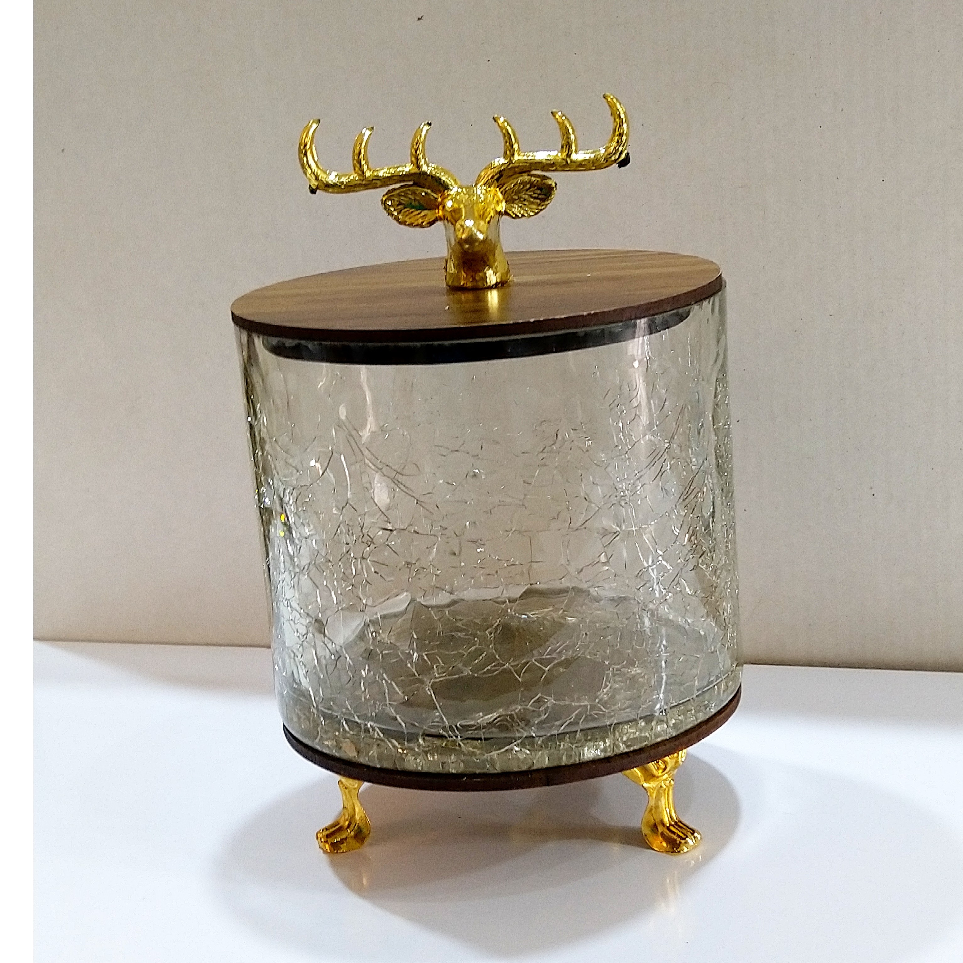 شکلات خوری و قندان