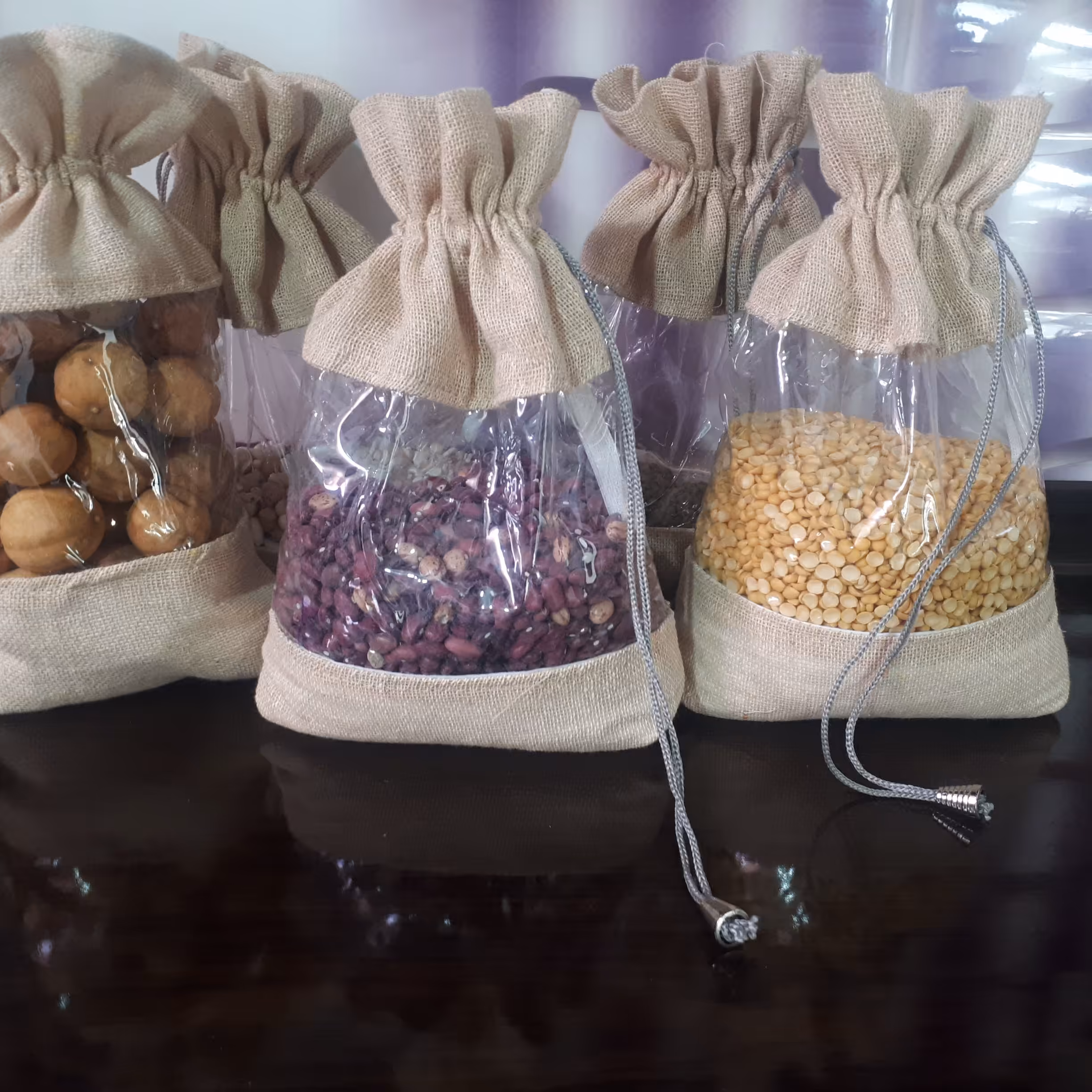 کیسه حبوبات و خشکبار