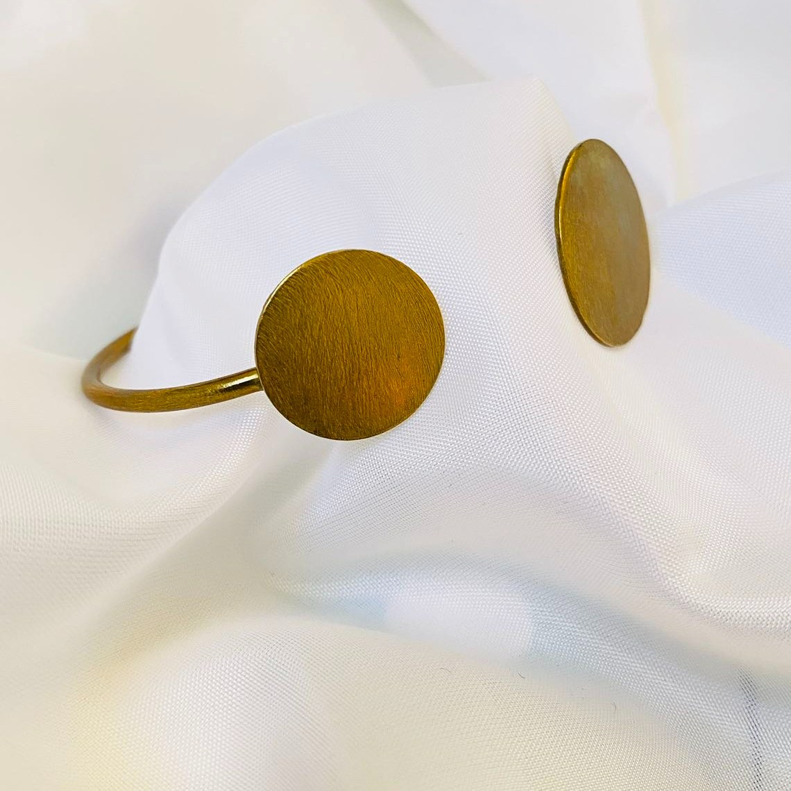 بنگل فری سایز  بنگل برنجی بنگل مدل دایره بنگل شیک بنگل اسپرت 