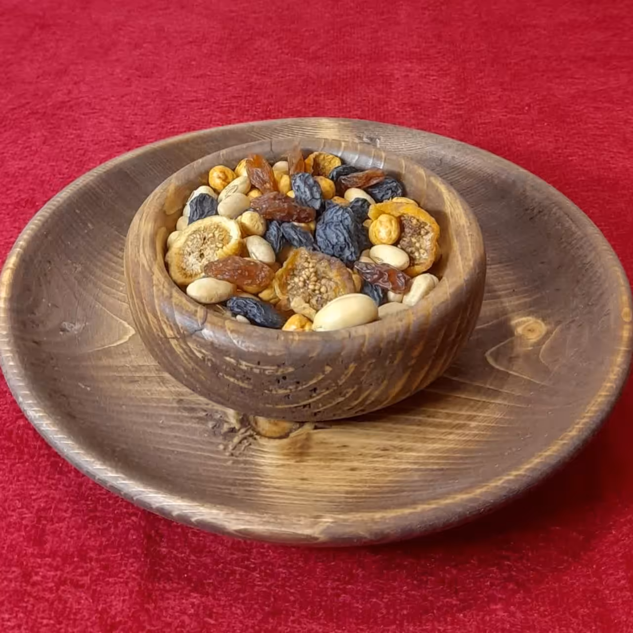 پیش دستی و کاسه