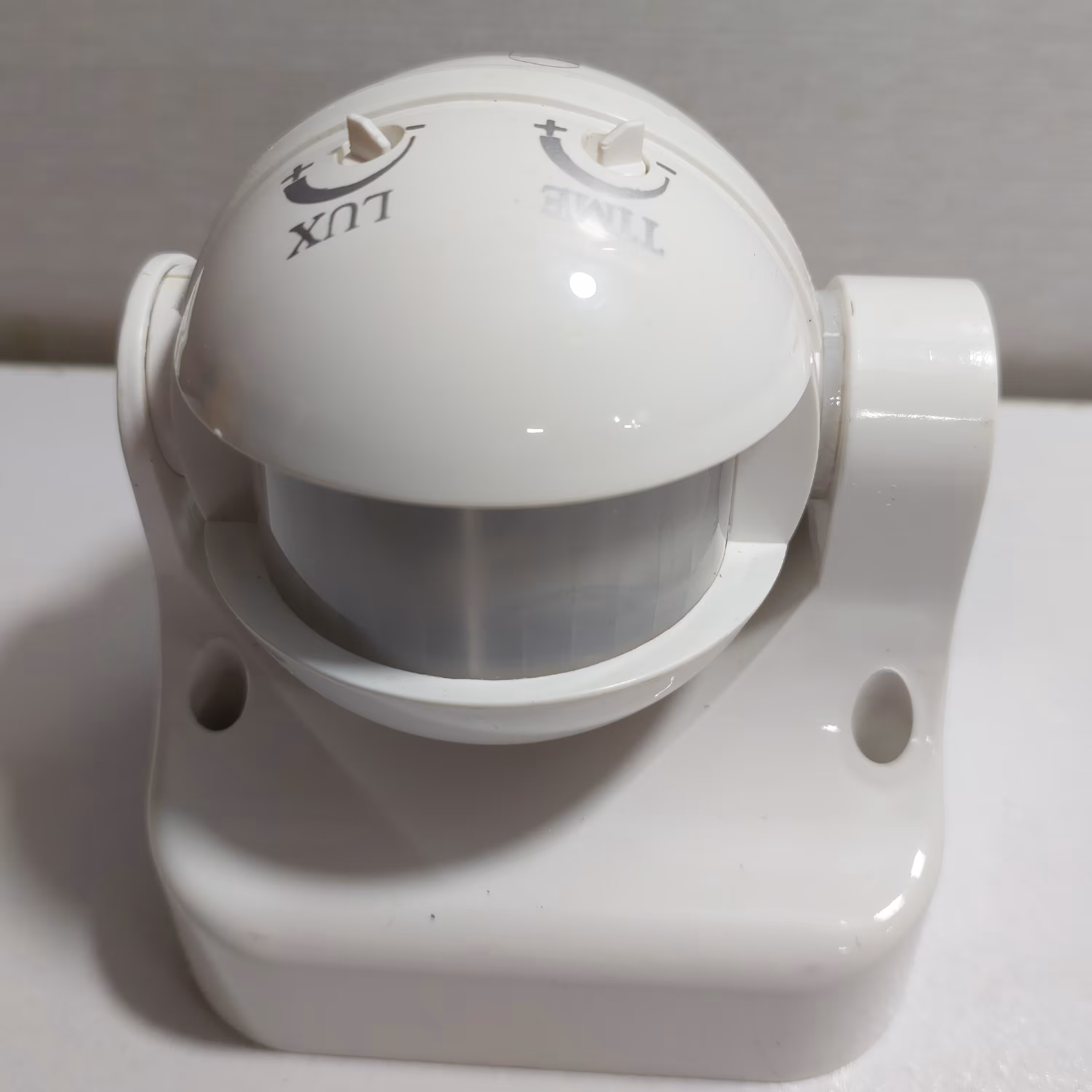 حسگر زمان دار دیواری روکار