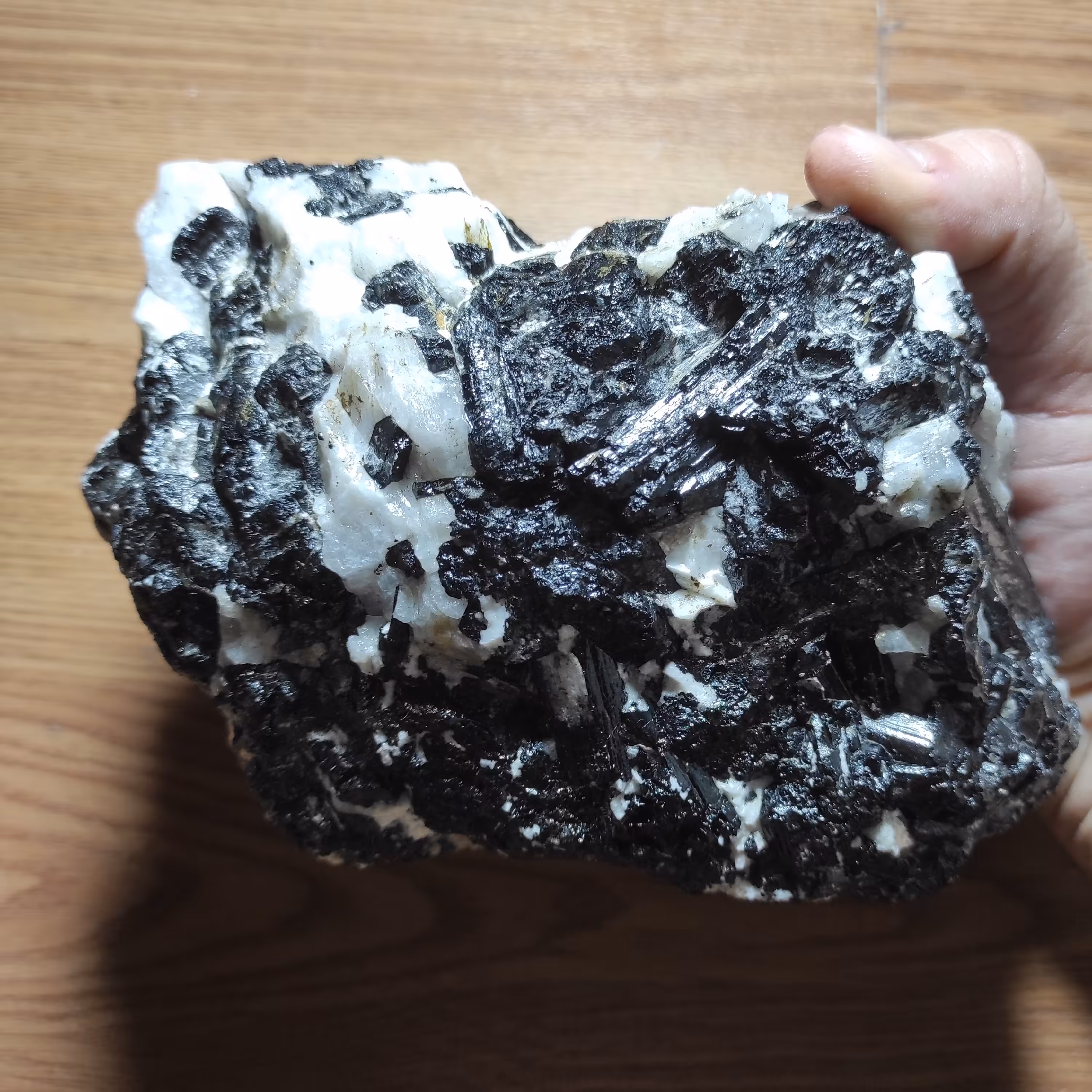 سنگ راف تورمالین سیاه T74130