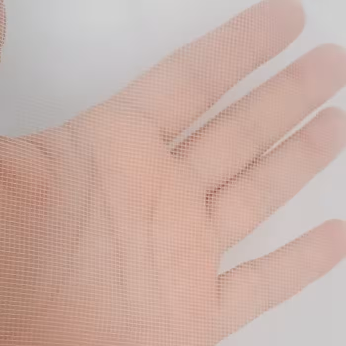 توری پشه در عرض 3 متر  در رنگ سفید با منافذ بسیار ریز و با کیفت بسیار بالا