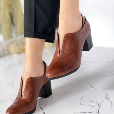 کفش طبی پاشنه دار