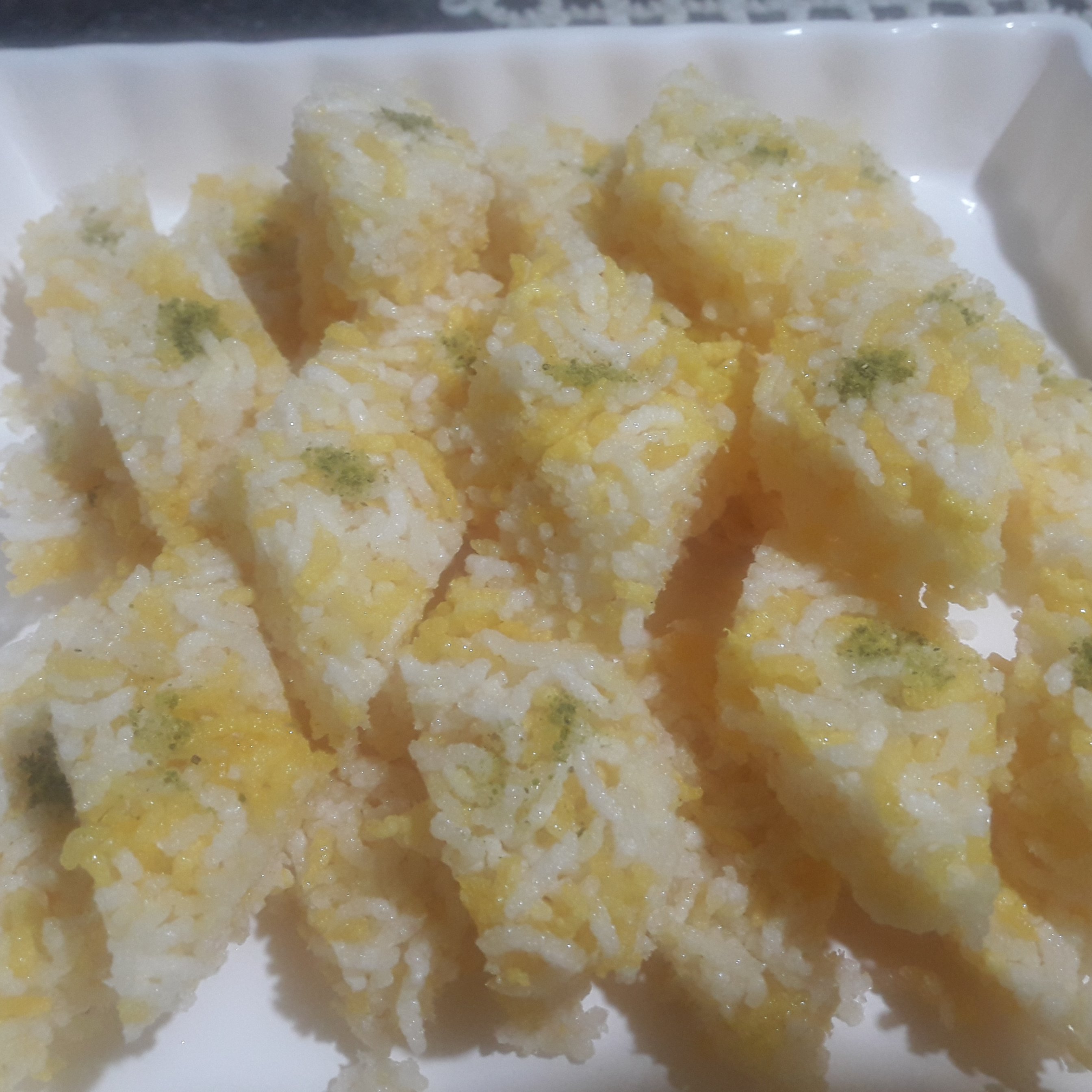 شیرینی خانگی شیرینی بهار دونه