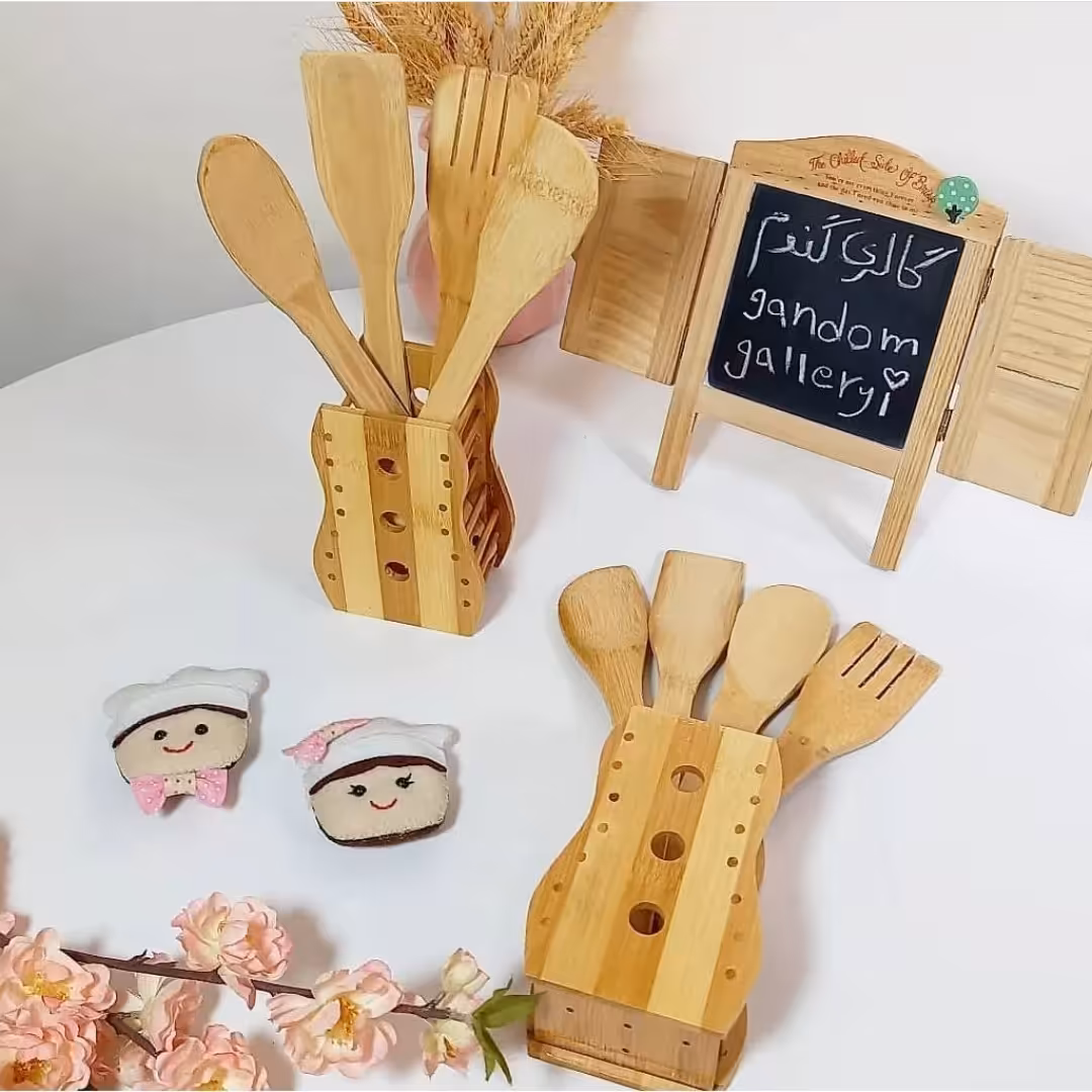 قاشق و کفگیر چوبی استند دار  پایه دار