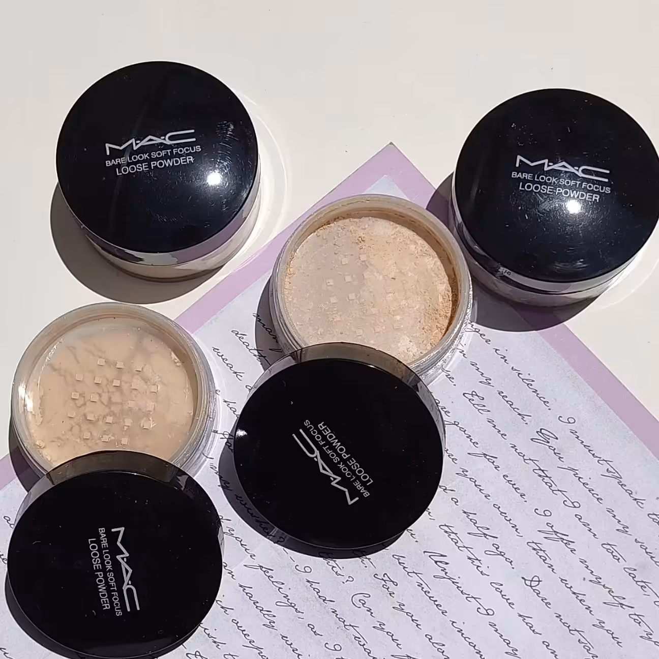 پودر فیکس مکM.A.C(بهترین فیکساتور ت این گرما و خوراک پوست های چرب)