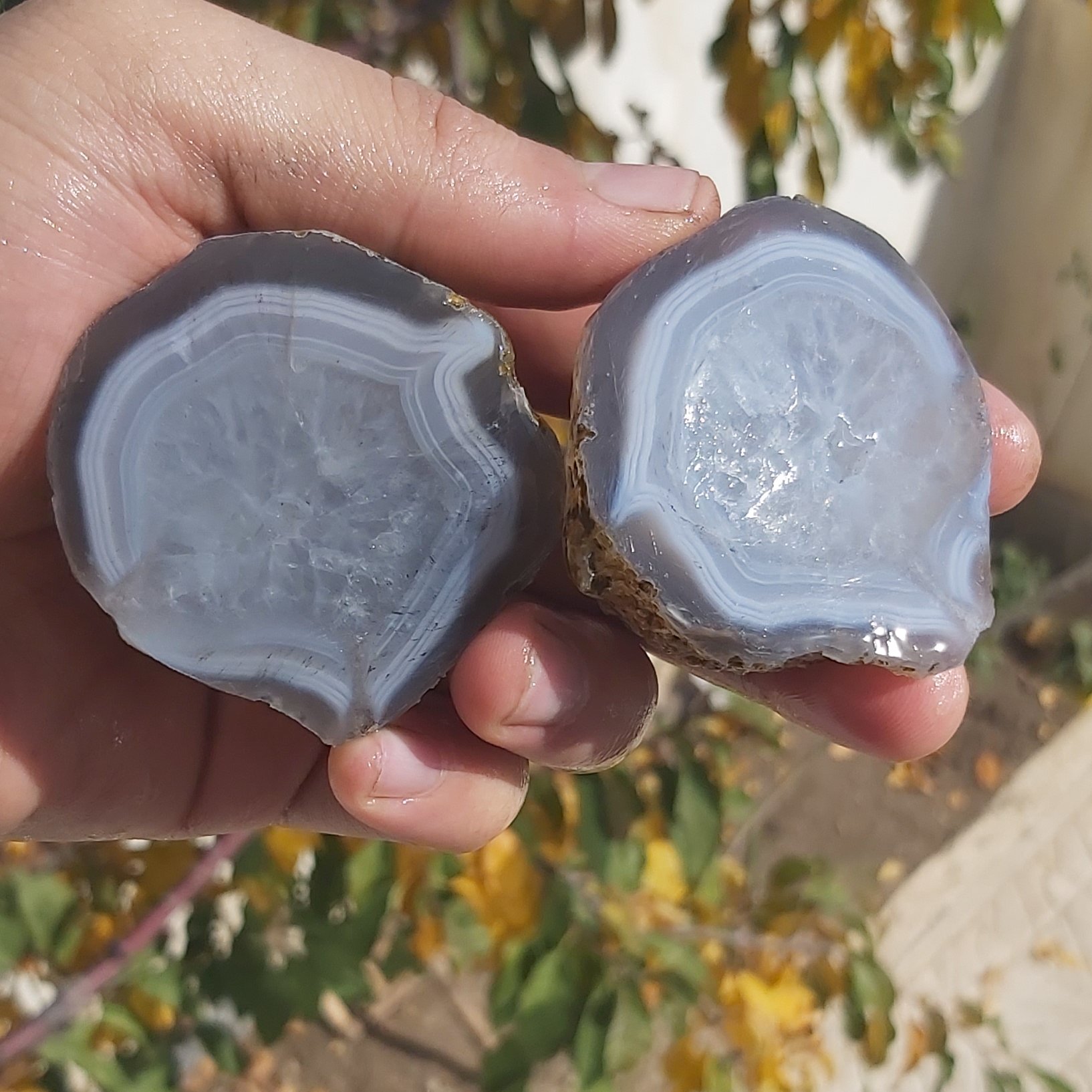 سنگ راف عقیق توپی ژئوددار با حاشیه زیبای سلیمانی