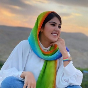 شال حریر پلیسه رنگین کمان