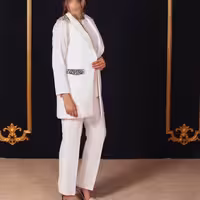 کت وشلوار همراه با سرجیب و سردوشی مناسب عقدونامزدی