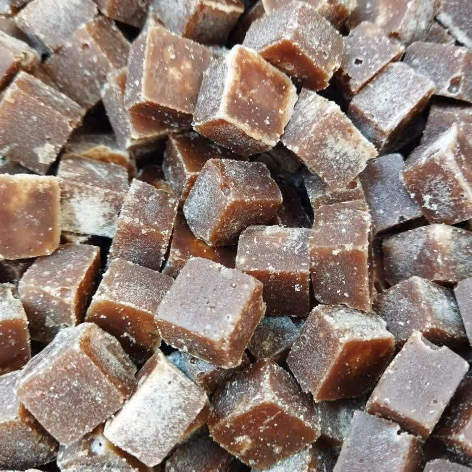 قند قهوه ای نیشکر نرم و تازه یک کیلویی 