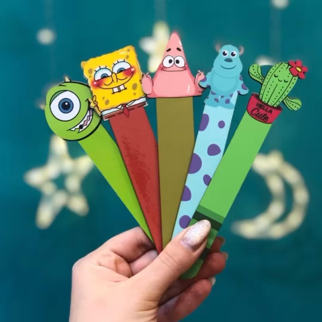 نشانگر و نشانک و بوکمارک چوبی فانتزی در طرح های متنوع ساده و خط کشی