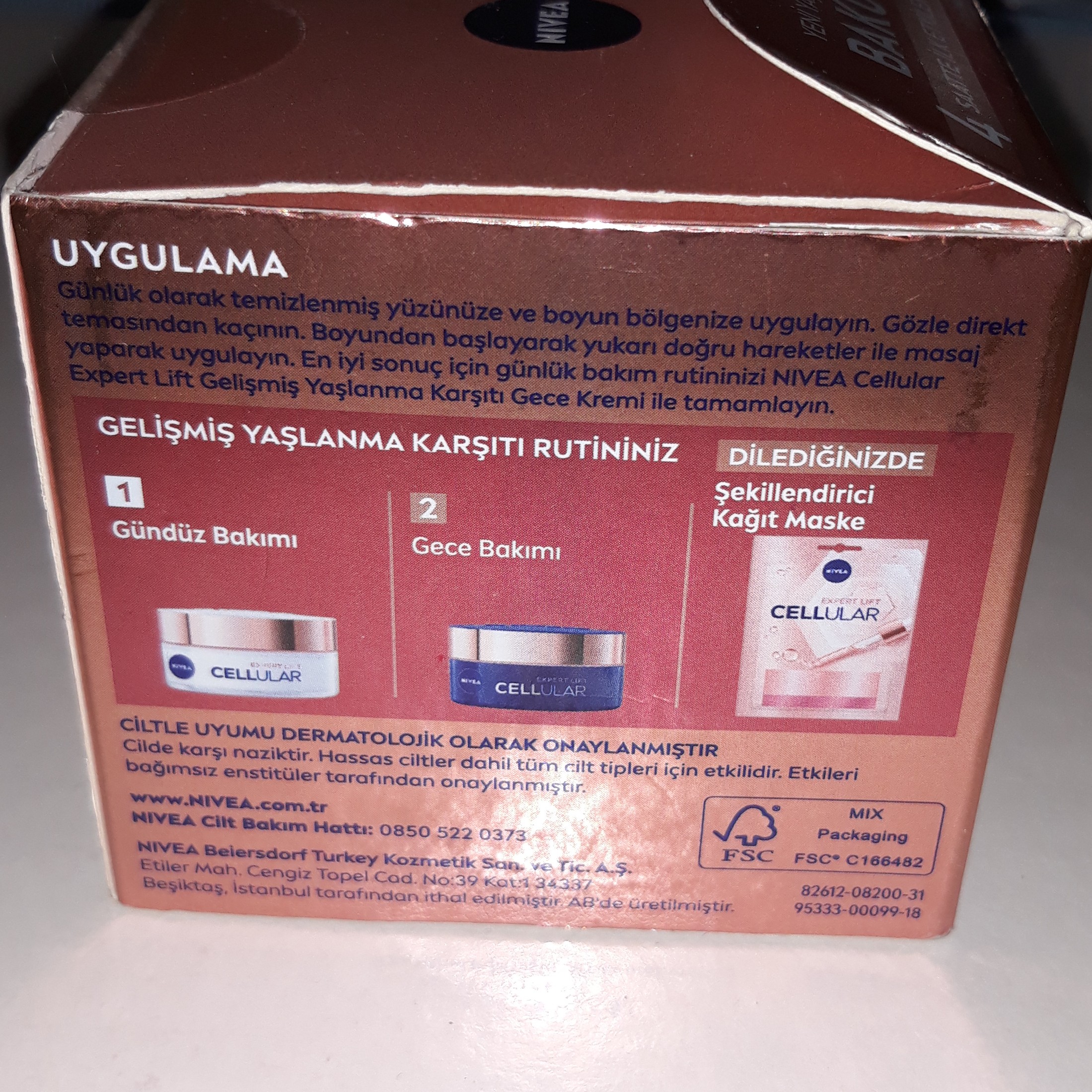 کرم روز ضد پیری و ضد افتادگی نیوآ با spf30 مدل سلولار اکسپرت لیفت