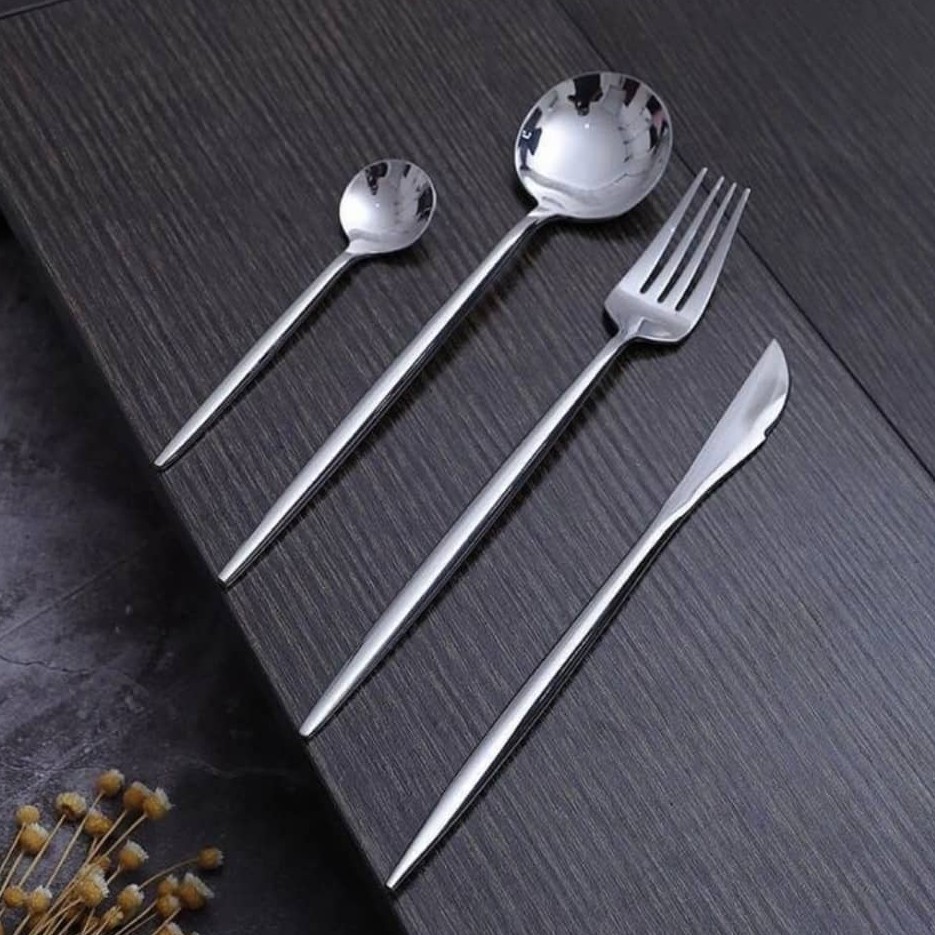 سرویس قاشق و چنگال نقره ای