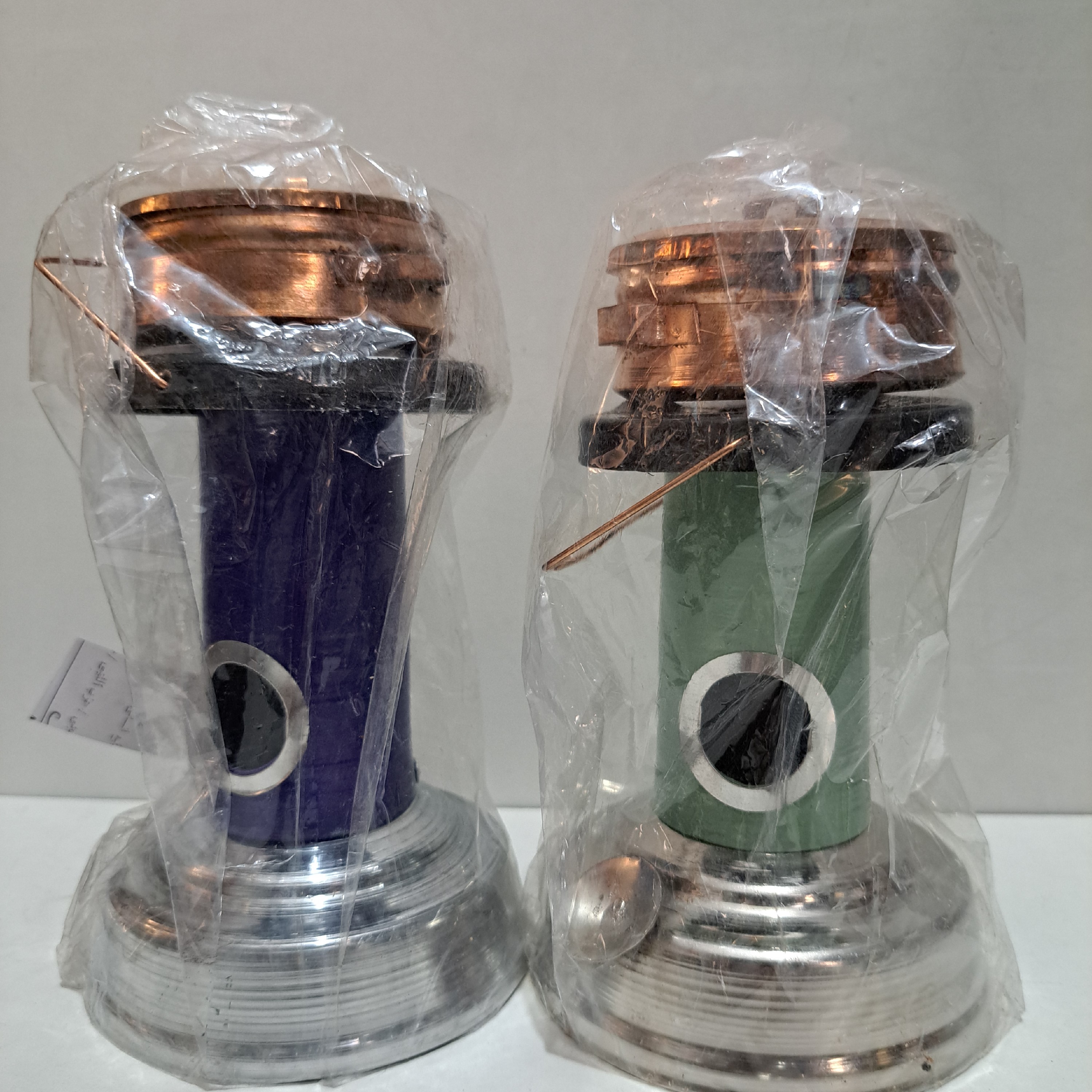 دکوری چراغ علاء الدین به همراه دیگ و شمع دکوری ارتفاع 16 سانت پهنا پایین 10 سانت