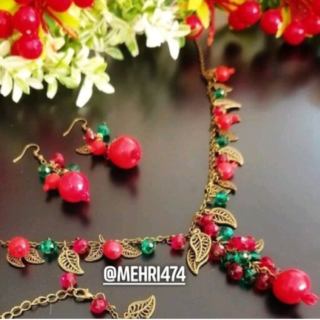 ست دستبند و گردنبند و گوشواره یلدایی ارسال رایگان 