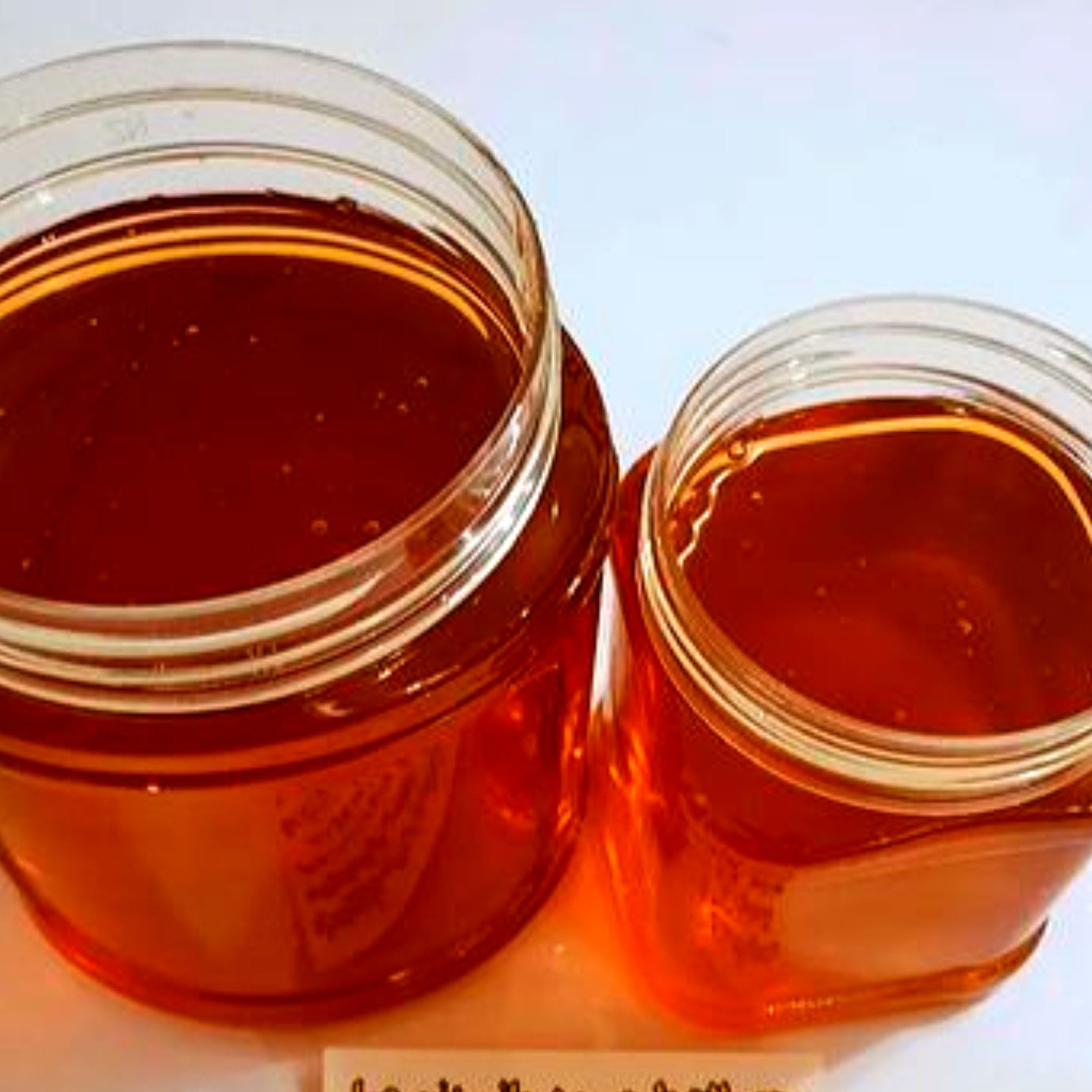 عسل آویشن طبیعی اعلا با عطر و طعم عالی مستقیم از کندو بدون مواد افزودنی