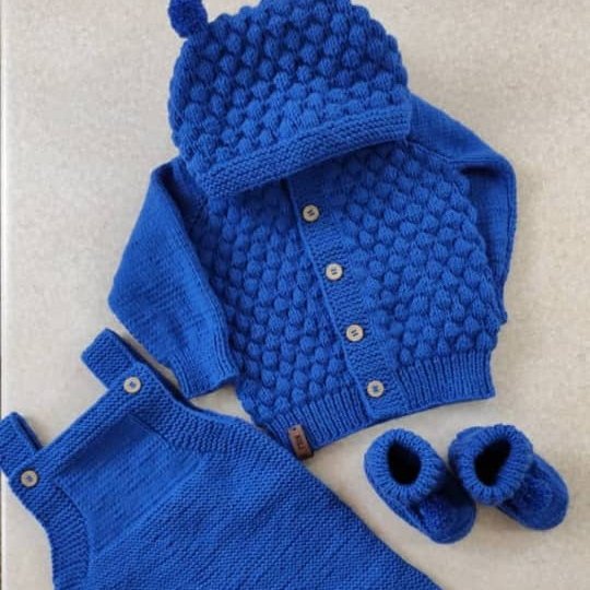 ست سیسمونی دست بافت و انواع لباس کودک با کیفیت بالا