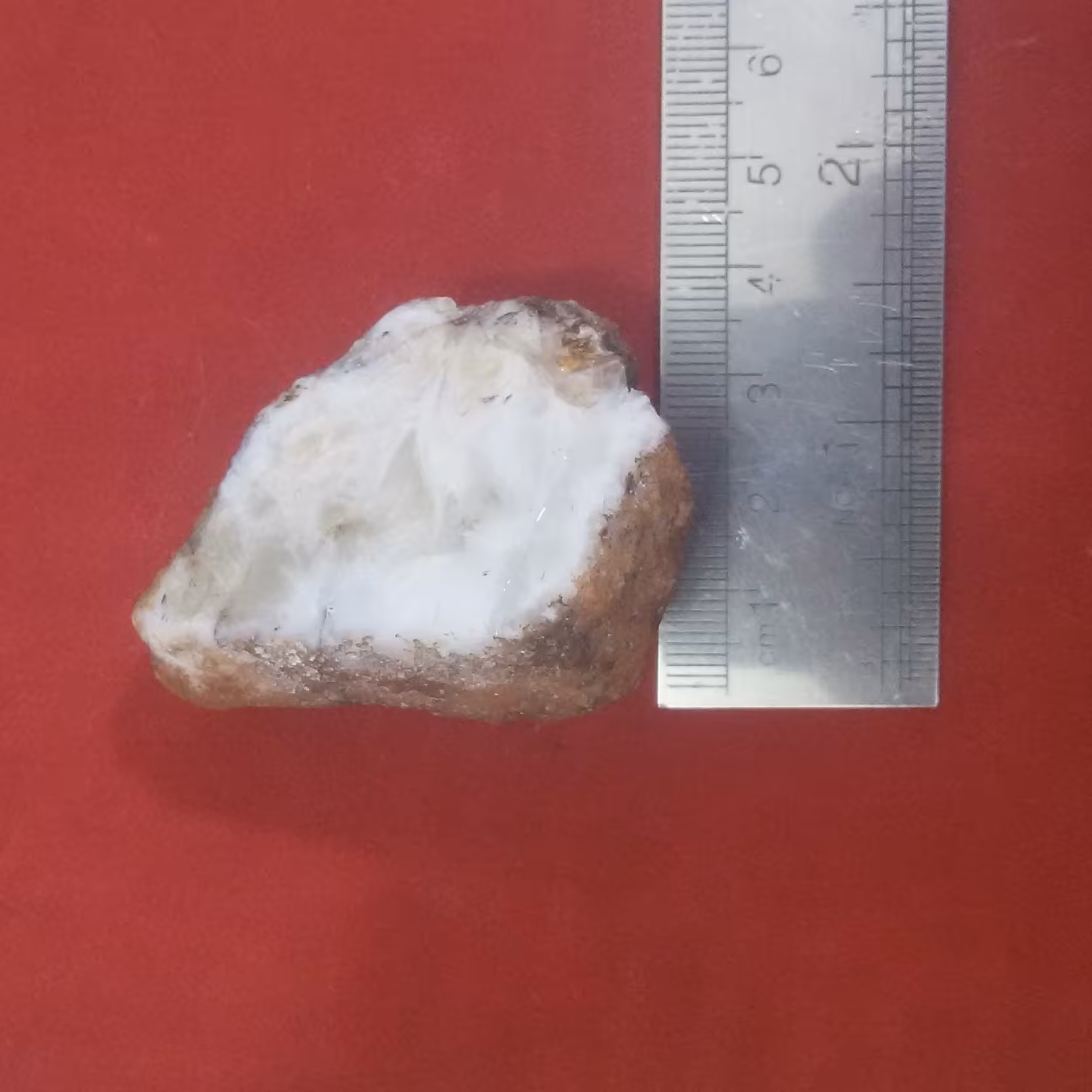 عقیق رتایلی سفید خوش نقش