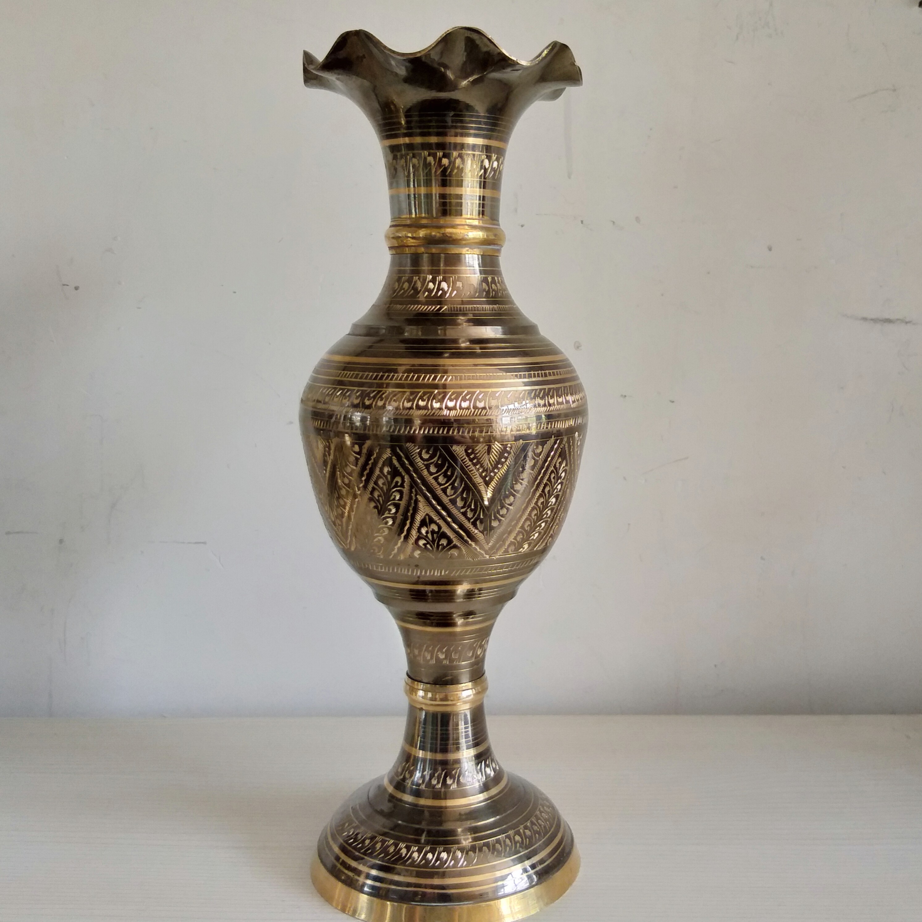 گلدان برنز ،ساخت پاکستان ،ارتفاع 35 سانت