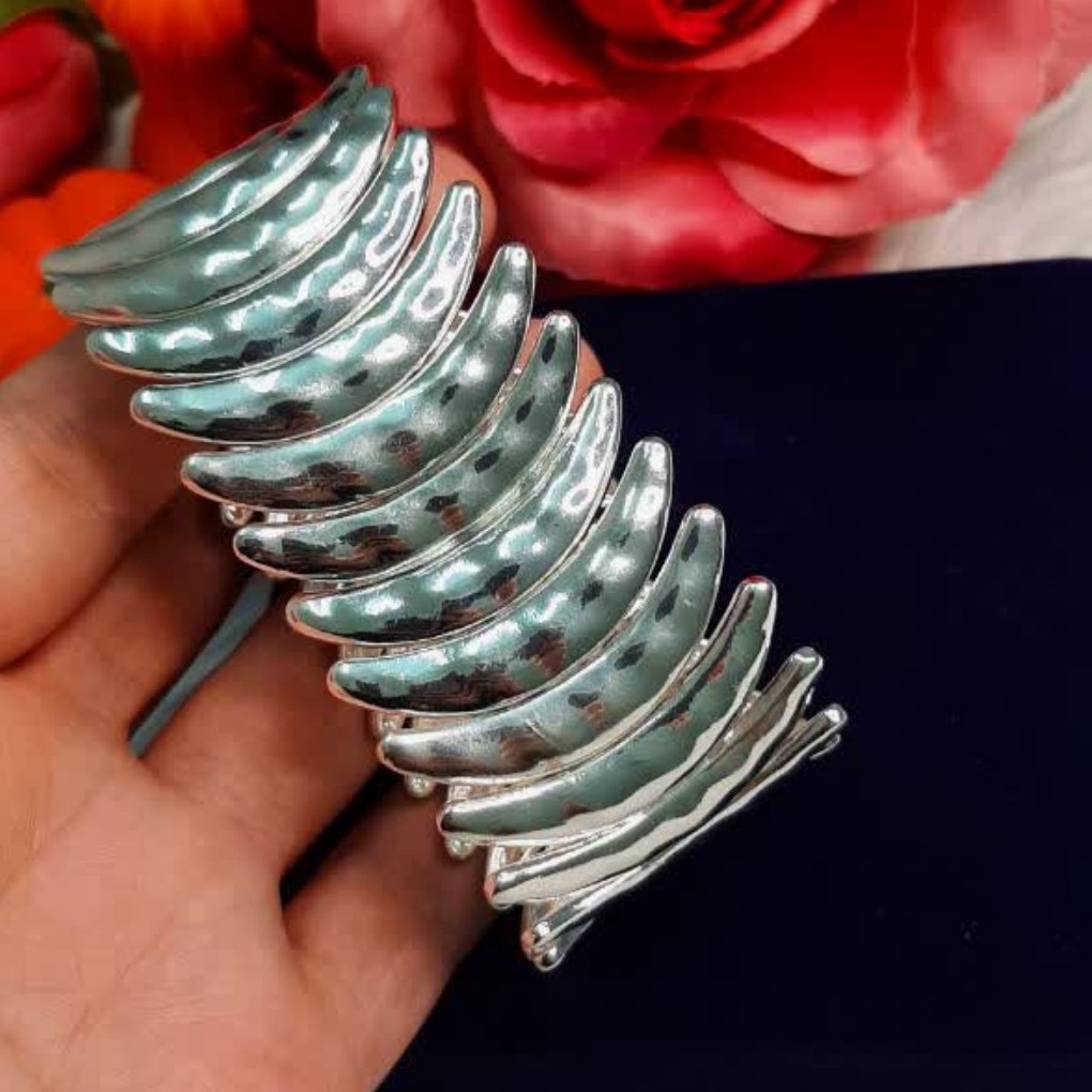 دستبند کشی فری سایز پهن بسیار خوشدست و زیبای وارداتی