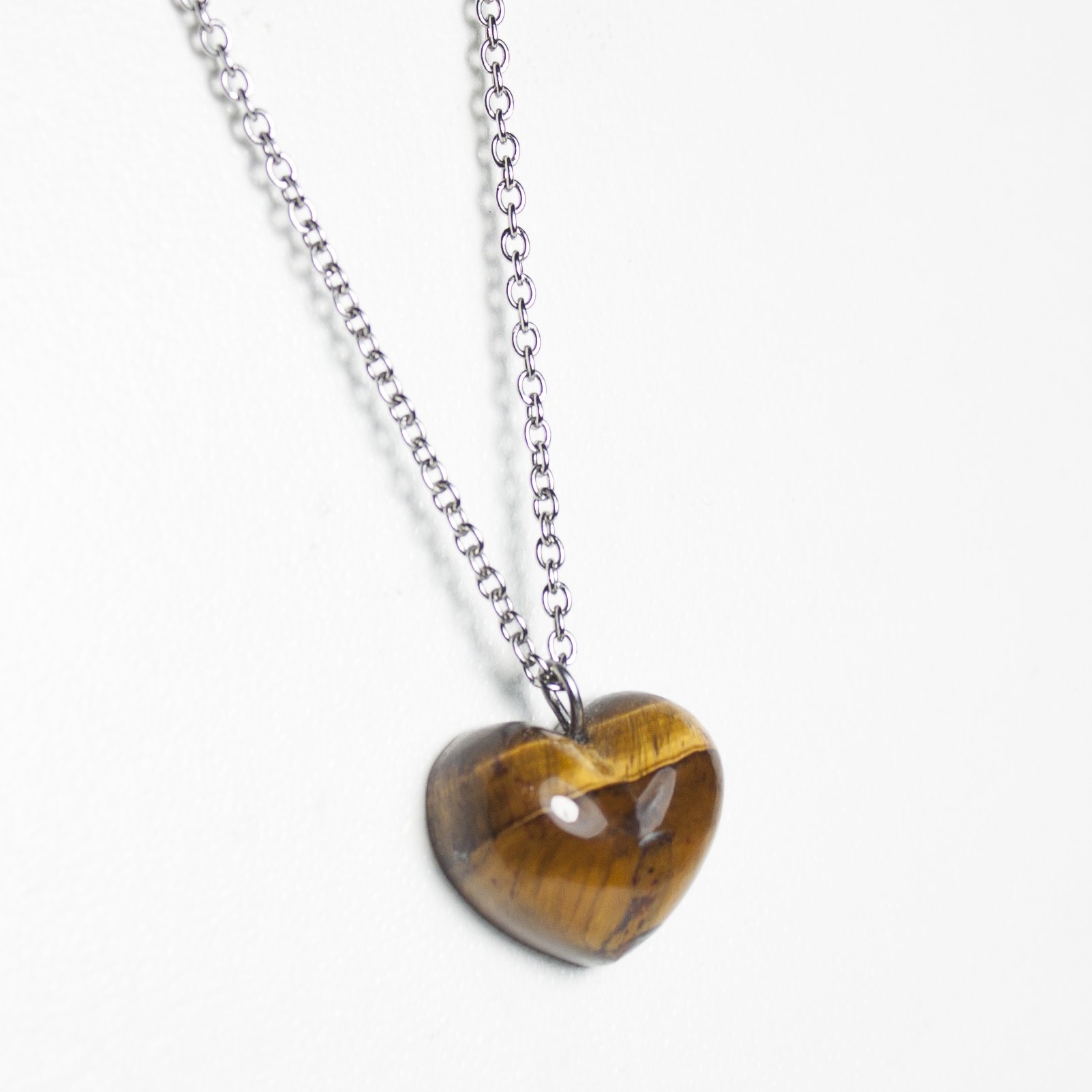 گردنبند قلب سنگ چشم ببر طبیعی (تایگر آی)