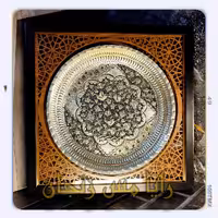 تابلو قلم زنی مسی ( سایز سه 38 در 38 ) - ترکیب رنگ سفید و مسی - مدل پرنده بهشتی - فروشگاه رایا مس زنجان