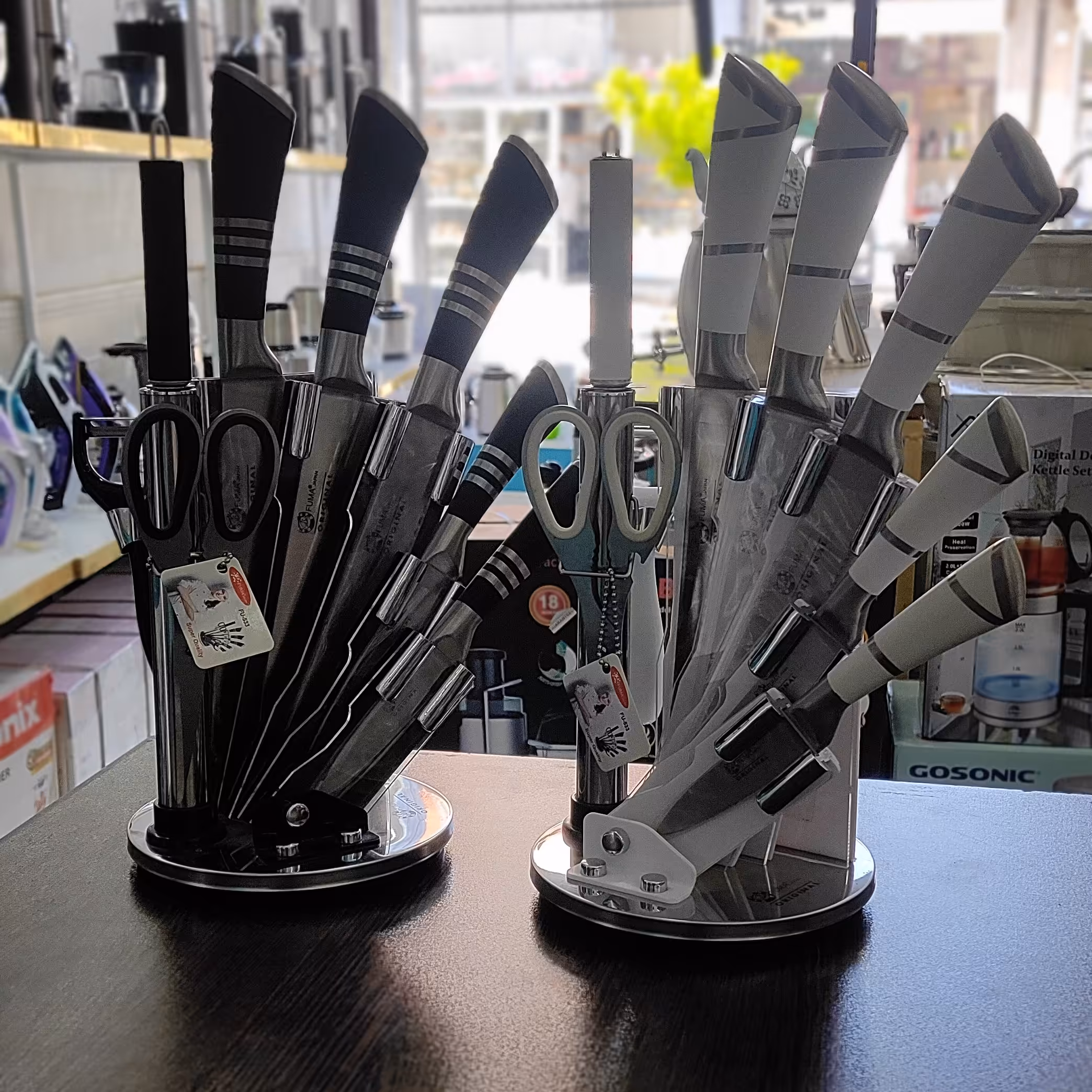 سرویس کاردوساطور   استیل مارک فوما ژاپن  دردورنگ سفید و سیاه کاردرجه یک