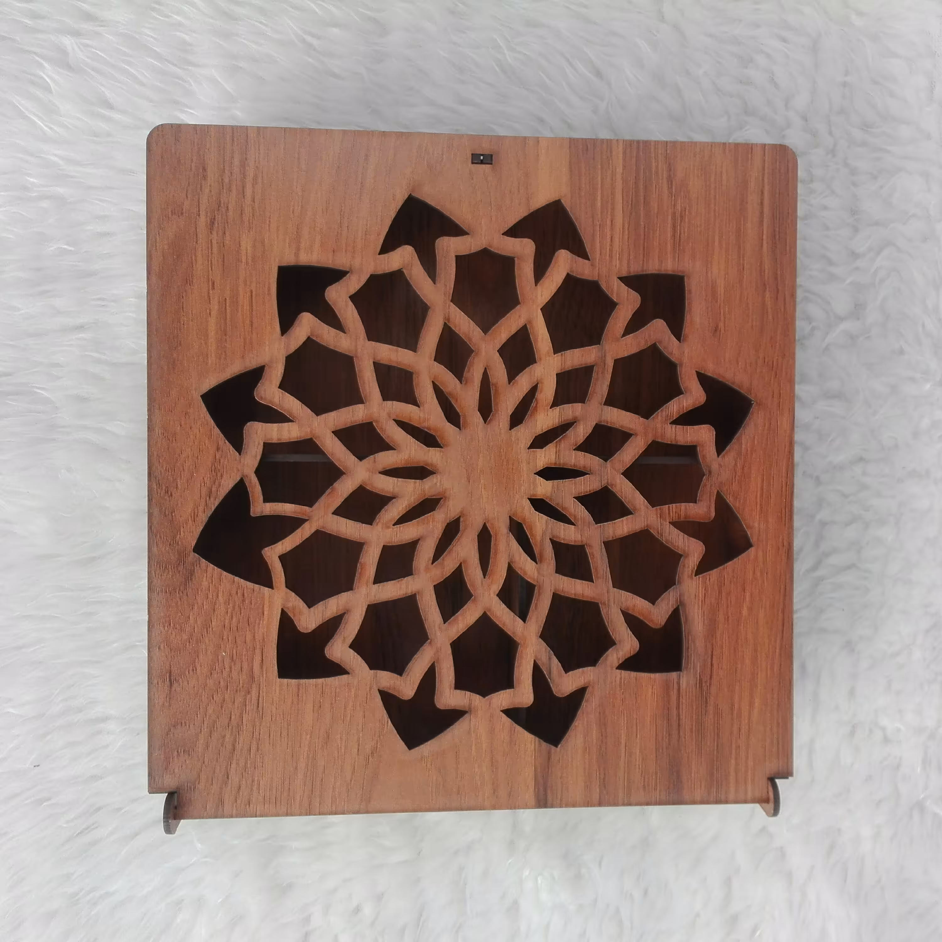 جعبه چوبی مخصوص قرار دادن هدایای نفیس شما