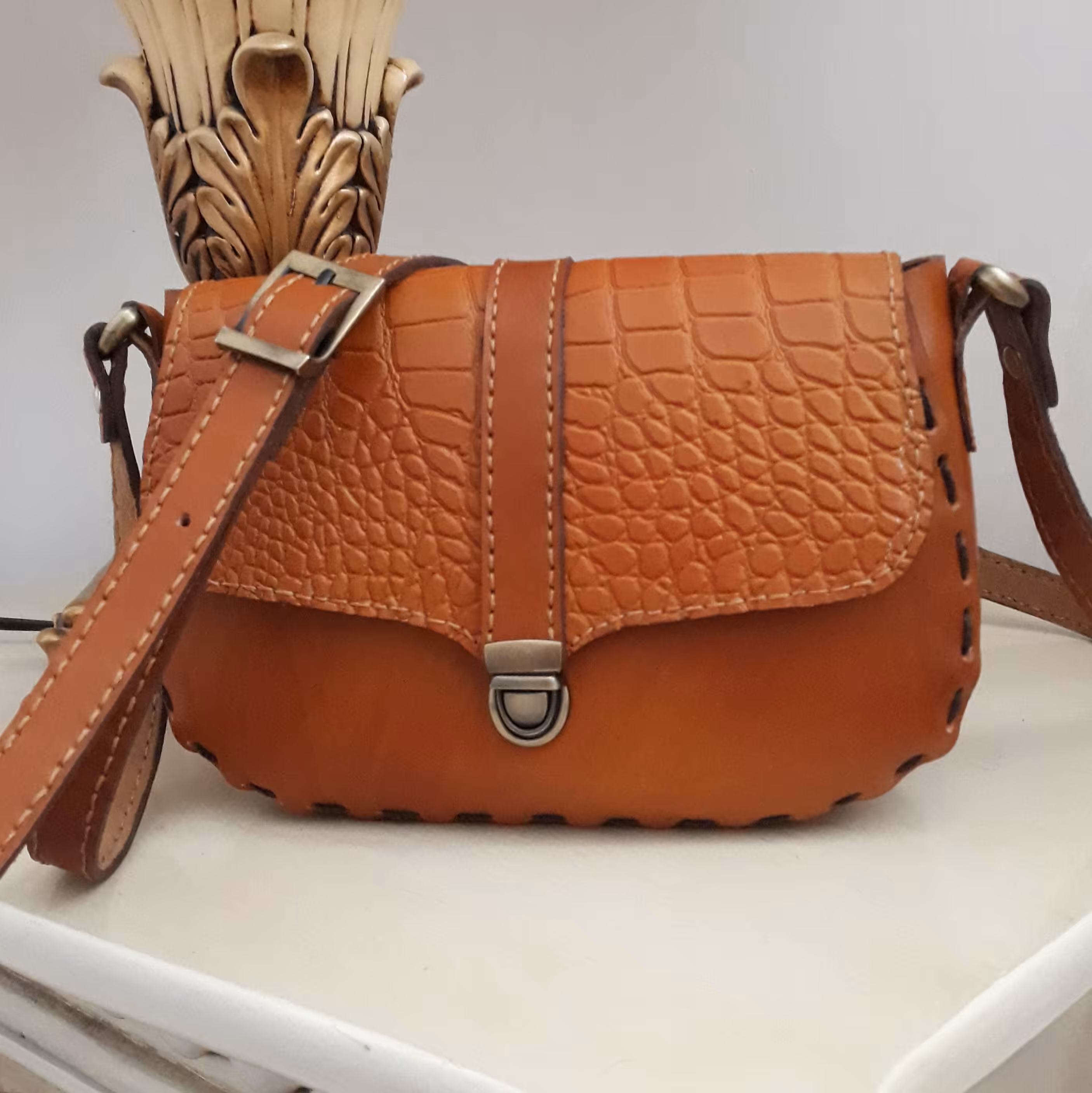 چرم طبیعی دستدوز دوشی