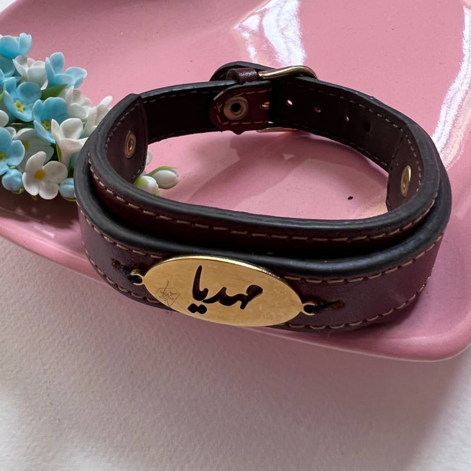 دستبند چرم دوبل با پلاک سفارشی اسم شما