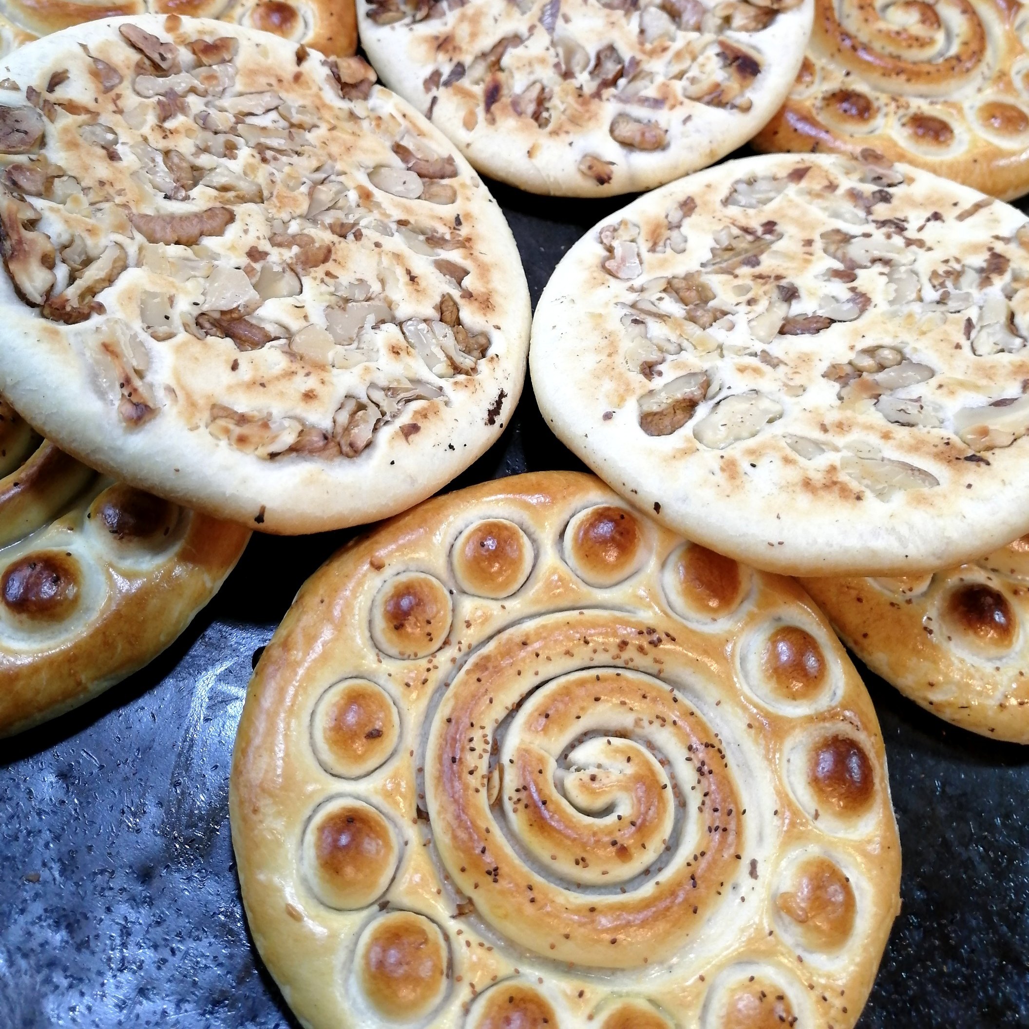 کلوچه سنتی فومن _ پر گردو (10 عدد)