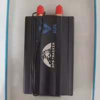 ردیاب خودرو با انتن خارجی  و دقت ردیابی بالا بدنه فلزی بسیار محکم مناسب جهت استفاده برای کامیون دارها  