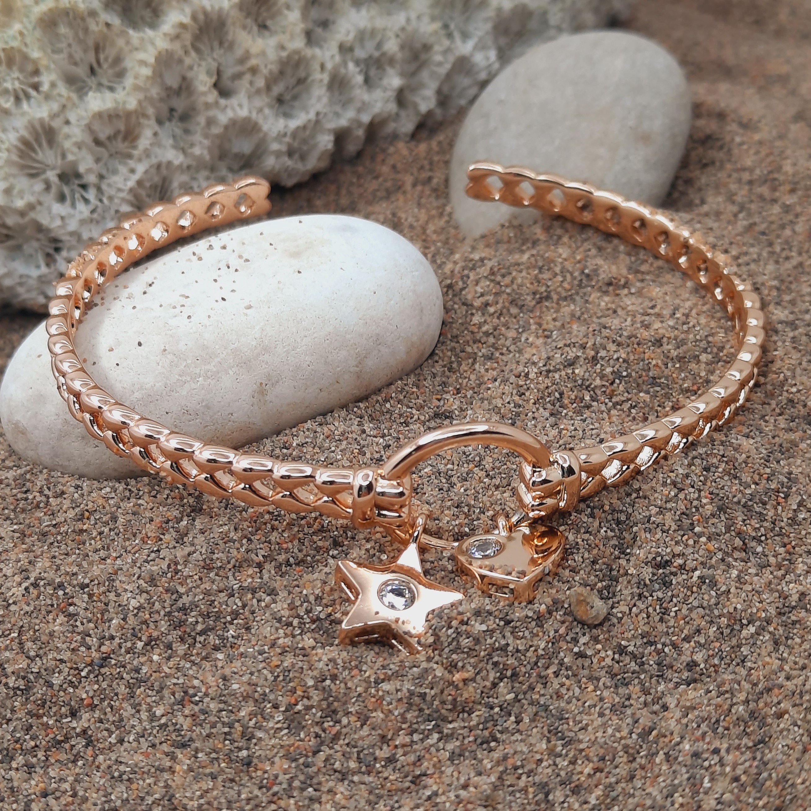 بنگل دستبندی