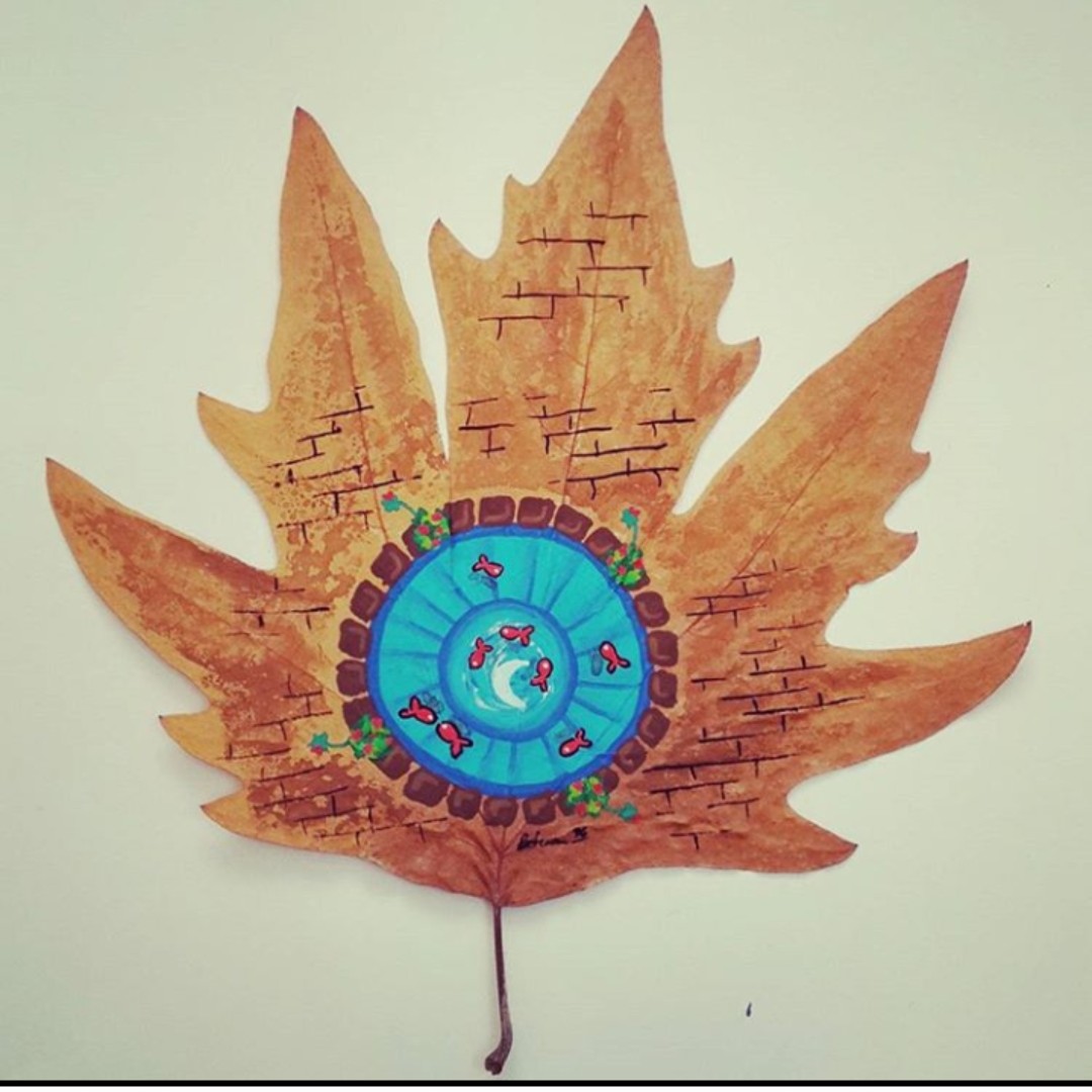 نقاشی روی برگ پاییزی